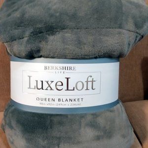 Queen size blanket, new with tags, grey, soft and plush by Berkshire Life, nice